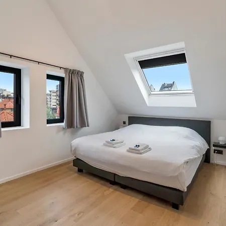 Sublieme, Ruime Luxe 10p Met Terras En Tuin *